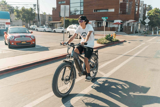 E-bike Motoren Demystificeerd: Ontdek de Juiste Aandrijving voor Jouw Fietsbehoeften