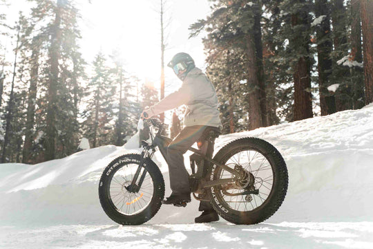 Winterfietsen met Himiway Cobra: Ontdek de Betovering van Fietsen in de Sneeuw!
